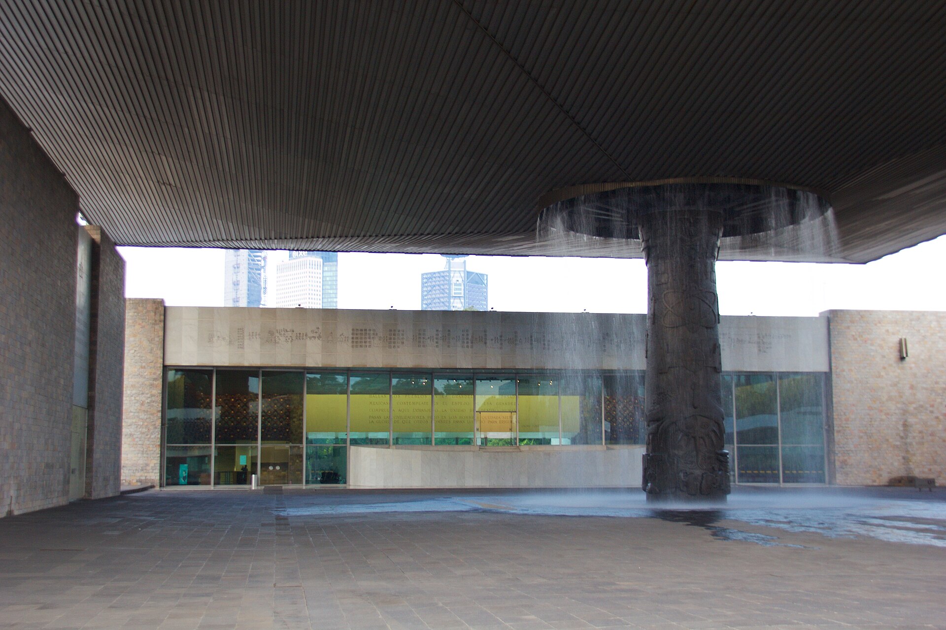 The courtyard of the Museo Nacional de Antropologia with its concrete umbrella canopy supported on a single central column